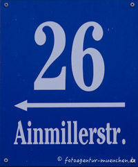  - Hausnummer - Ainmillerstraße