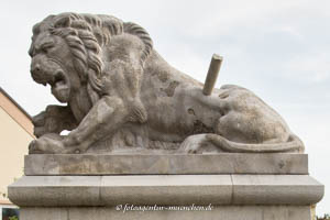  - Kriegerdenkmal - Löwe