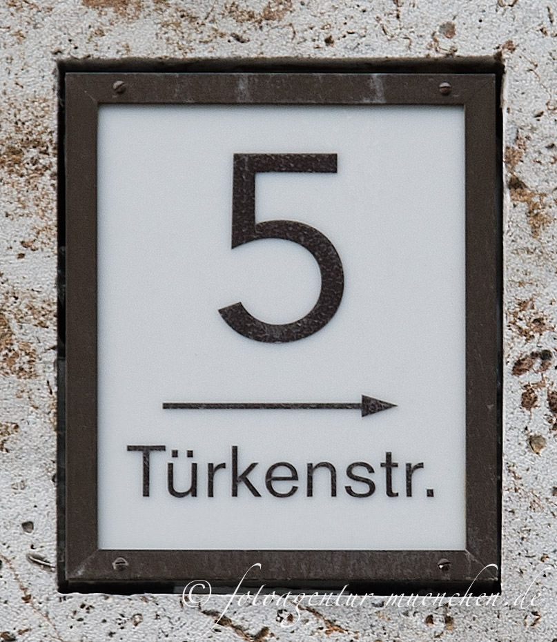 Hausnummer Türkenstraße