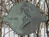 Gerhard Willhalm - Bronzerelief - Leo von Klenze
