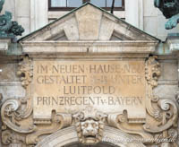  - Bayerisches Nationalmuseum -Inschrift