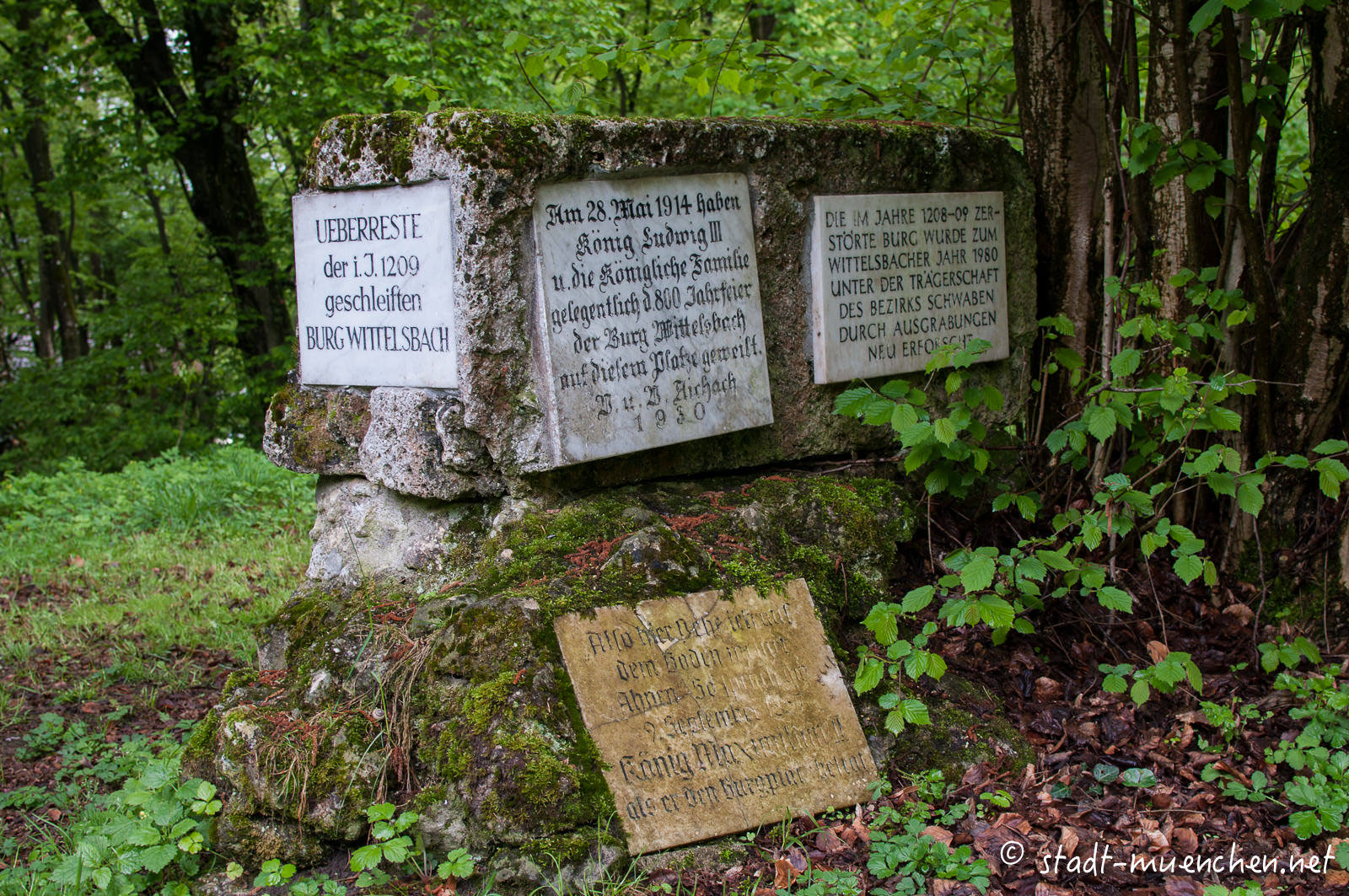 Gedenktafel auf der Burg Wittelsbach