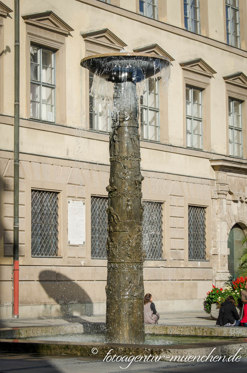 Richard-Strauss-Brunnen