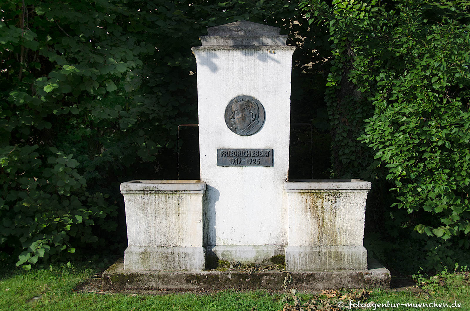 Friedrich-Ebert-Gedenkbrunnen