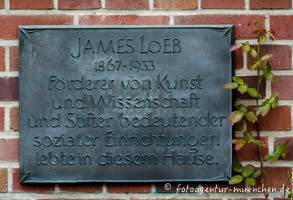 München - Gedenktafel für James Loeb