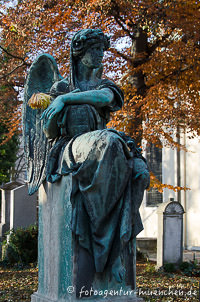 München - Engel mit Urne