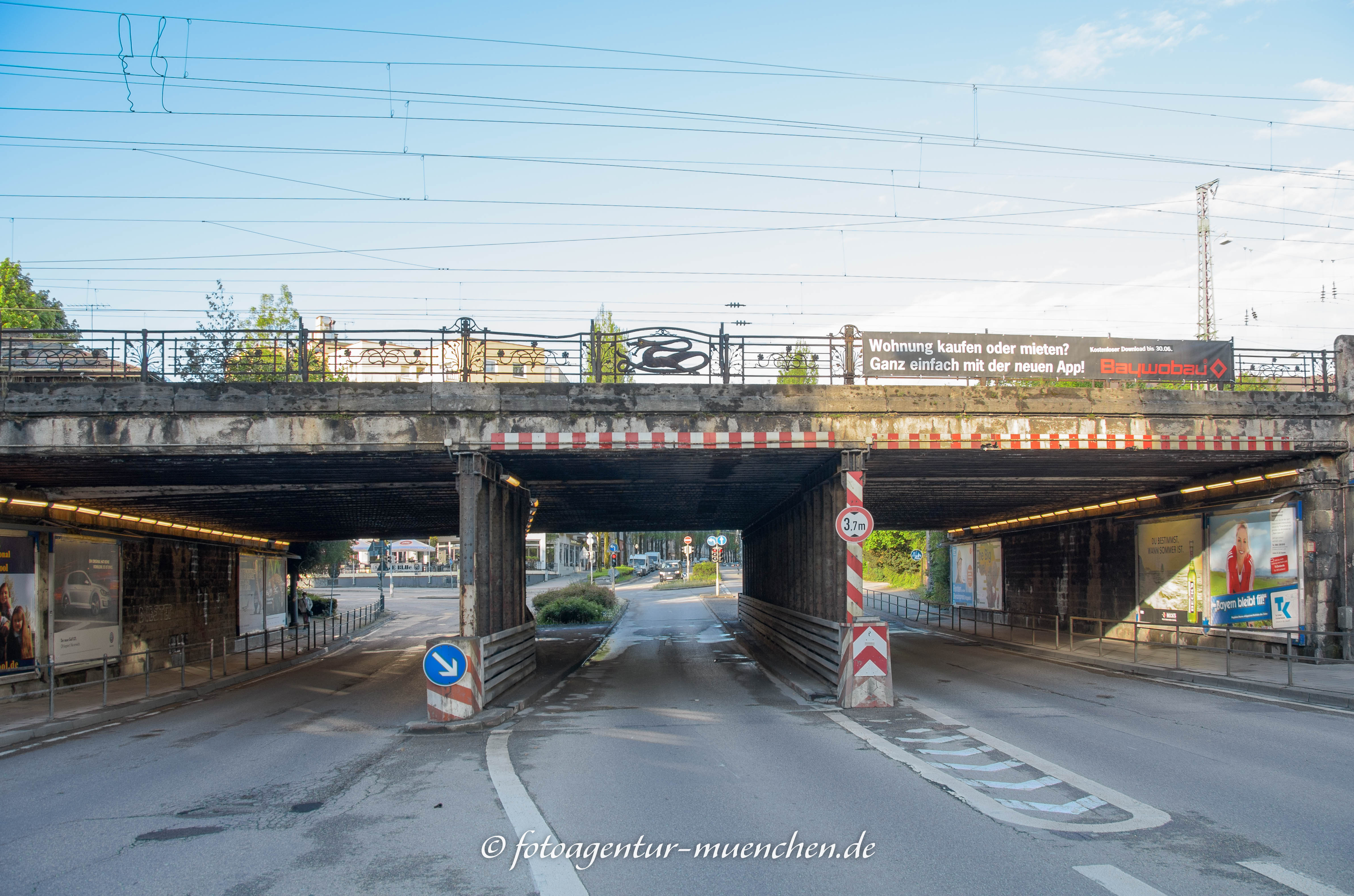 Eisenbahnüberführung