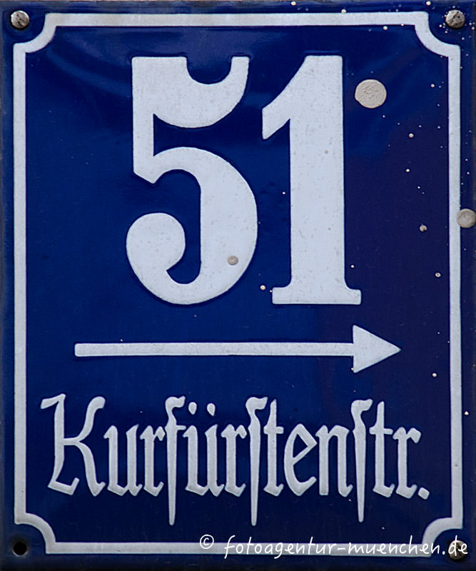 Hausnummer - Kurfürtenstraße