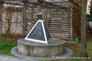 Gerhard Willhalm - AFN-Memorial-Pyramid