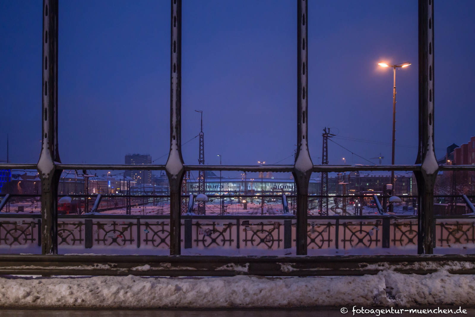 Hauptbahnhof von der Hackerbrücke aus