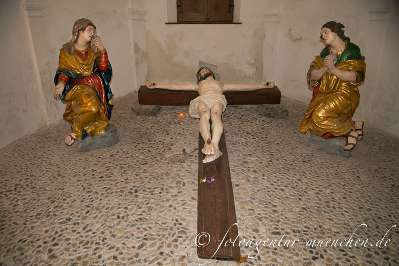 Liegendes Kreuz in der Kreuzkirche