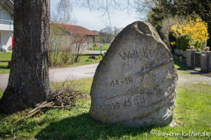 Oderding - Kriegerdenkmal (Findling)