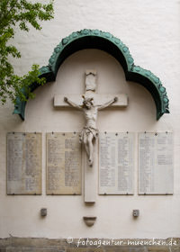 Regensburg - Kriegerdenkmal St. Mang