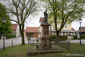 Gerhard Willhalm - Kriegerdenkmal in Wiesent
