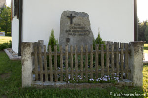 Weißenstein - Kriegerdenkmal an der Dorfkapelle Weißenstein
