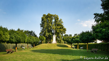 Eggmühl - Löwendenkmal