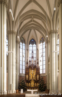 Gerhard Willhalm - Heilig-Kreuz-Kirche - Hauptaltar