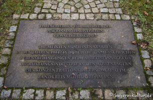 Mühldorf - KZ-Friedhof Mühldorf - Gedenkplatte