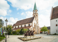 Neumarkt in der Oberpfalz - Hofkirche mit den Drei-Reiter-Brunnen von Fischer Lothar