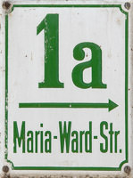  - Hausnummer Maria-Ward-Straße