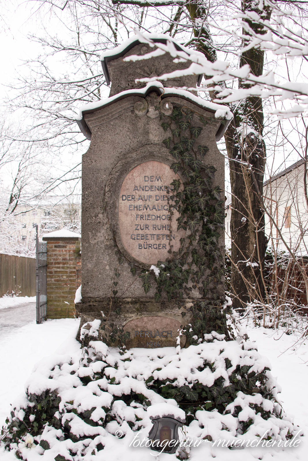 Gedenkstein Perlacher Friedhof