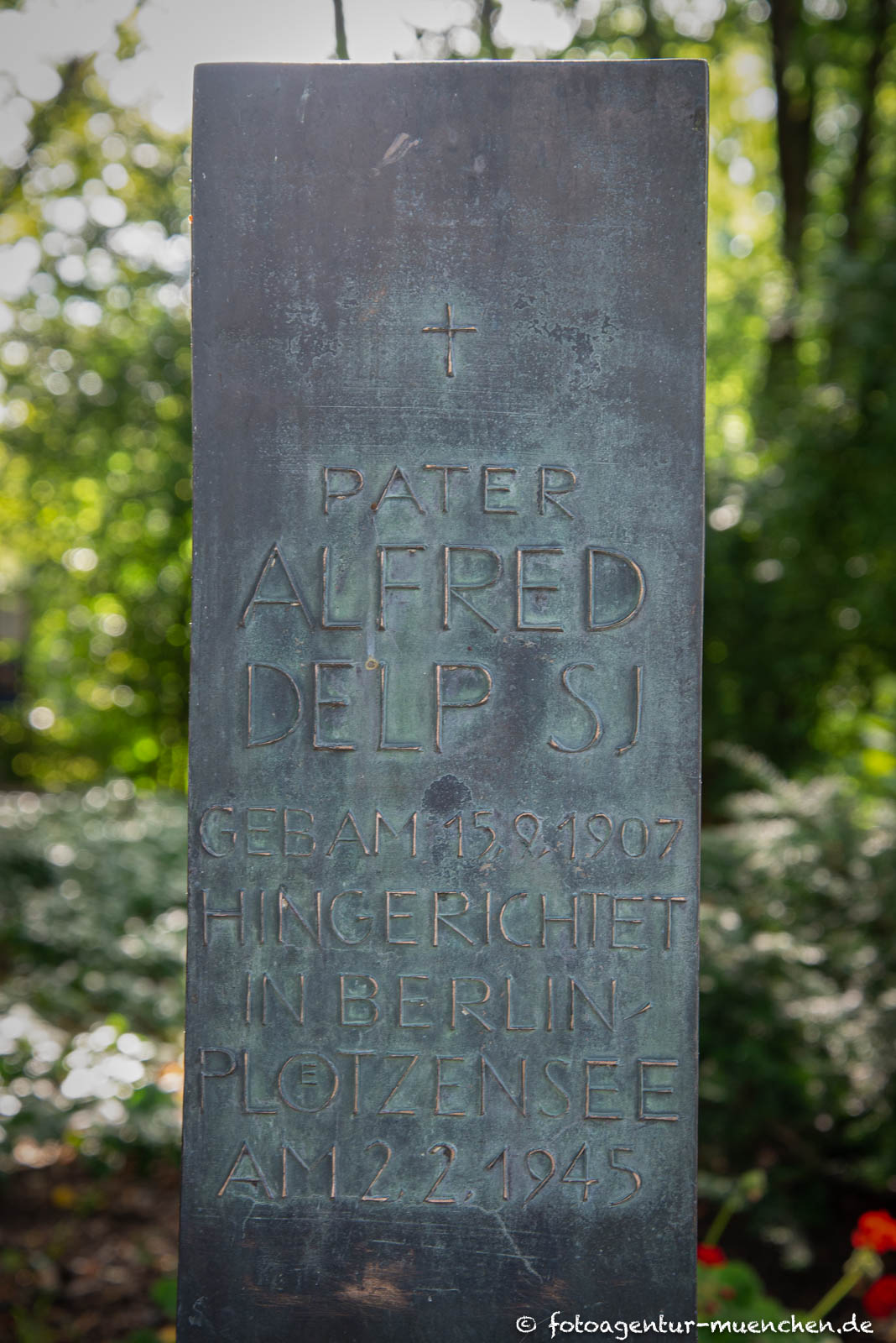 Alfred-Delp-Denkmal