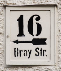  - Hausnummer - Braystraße