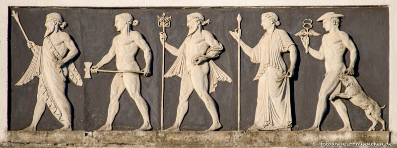  Zeus, Hephaistos, Poseidon, Hestia, Hermes