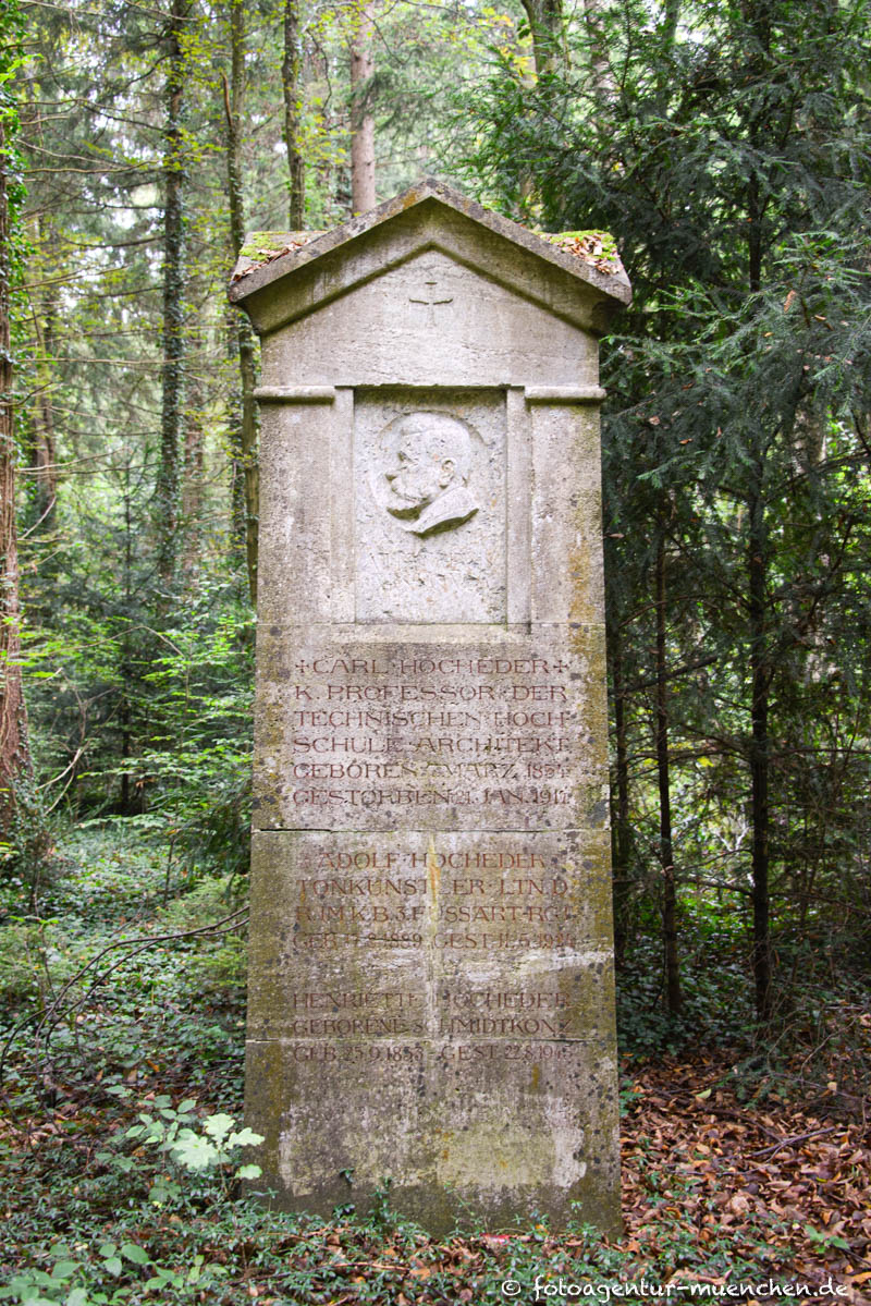Waldfriedhof - Grab von Karl Hocheder