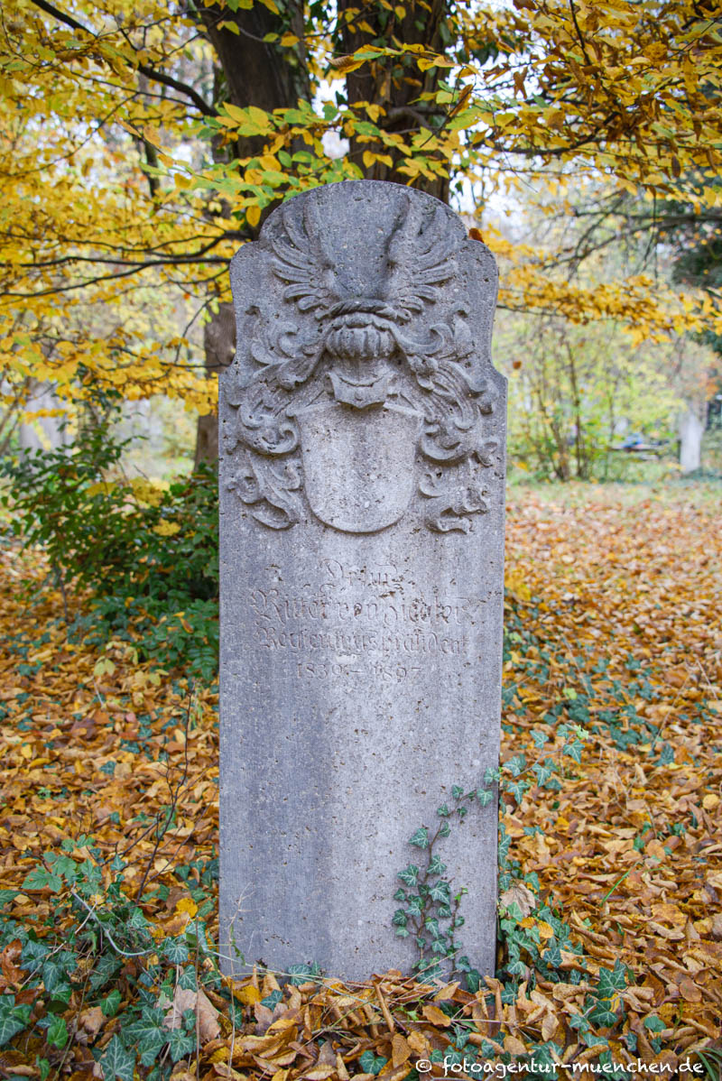 Grab - Friedrich von Ziegler