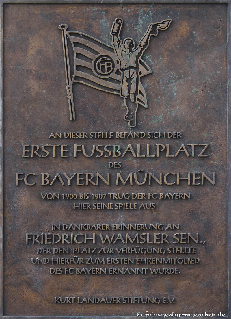 Gedenktafel - Erster Fußballplatz des FC Bayern