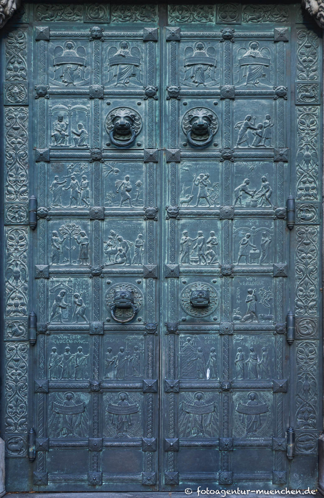 Eingangsportal St. Benno
