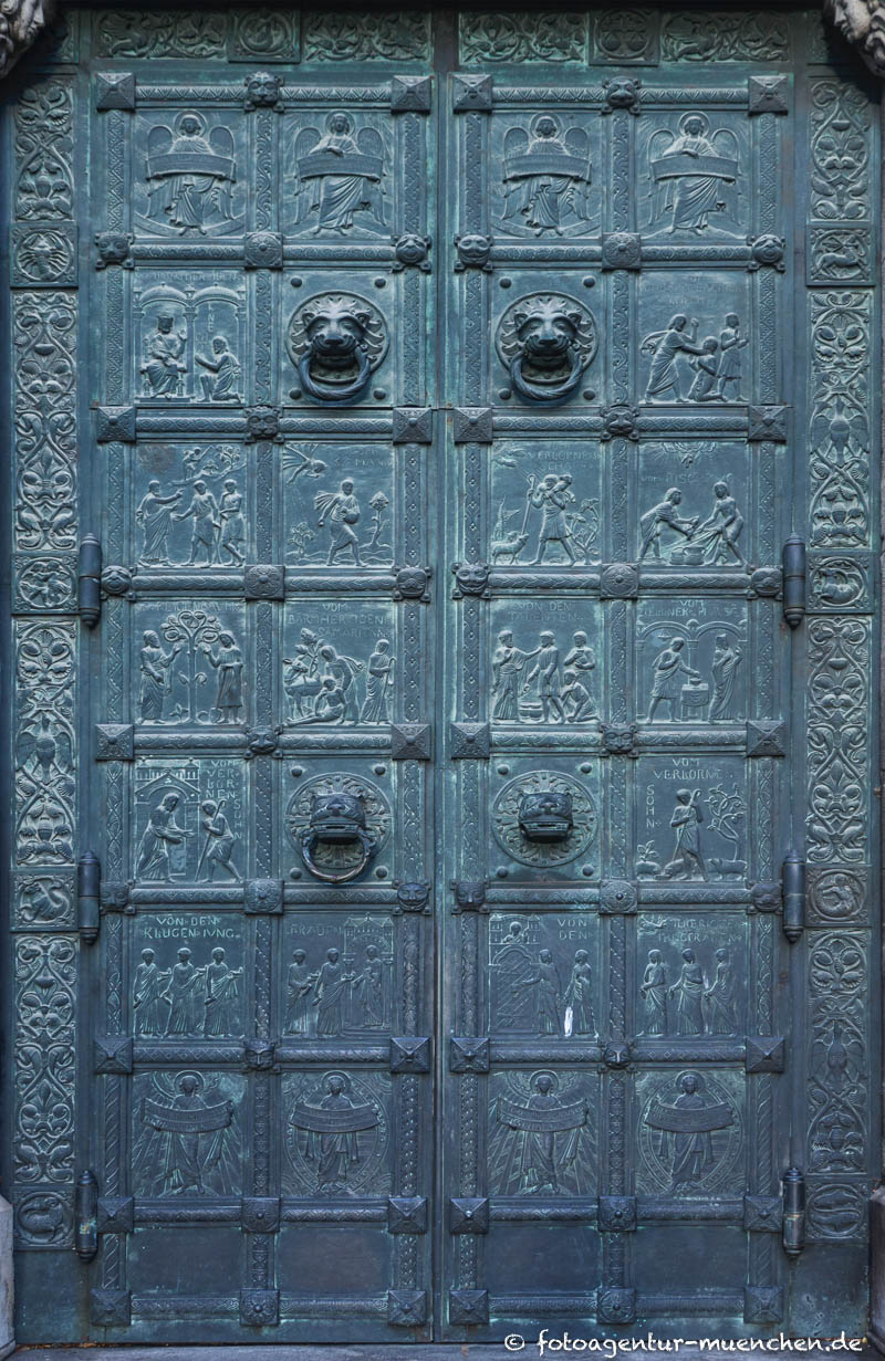 Eingangsportal St. Benno