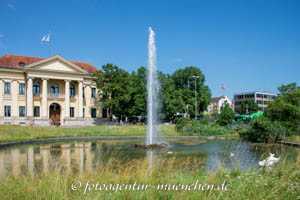  - Springbrunnen vor dem Prinz-Carl-Palais