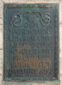  - Gedenktafel - Friedrich-Bezold-Brunnen