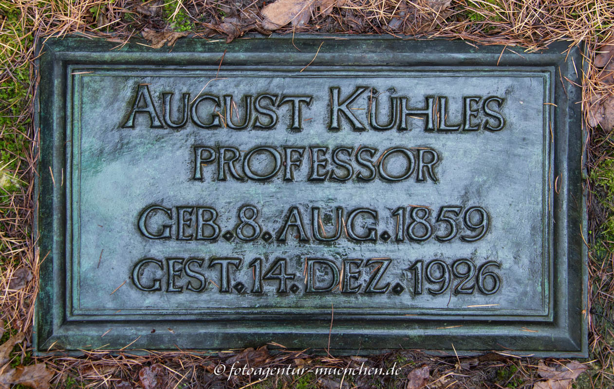 Grab - August Kühles