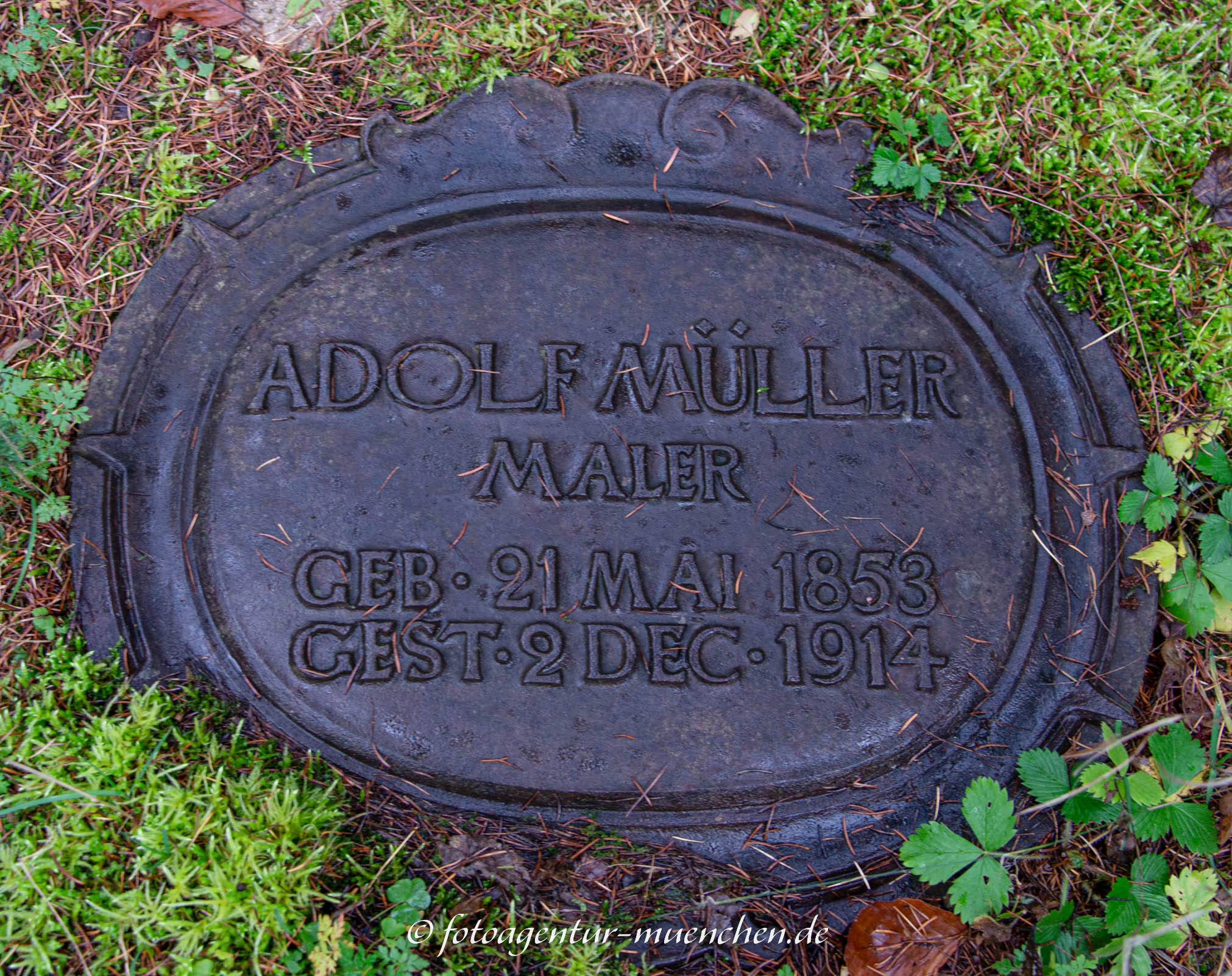 Grab - Adolf Müller