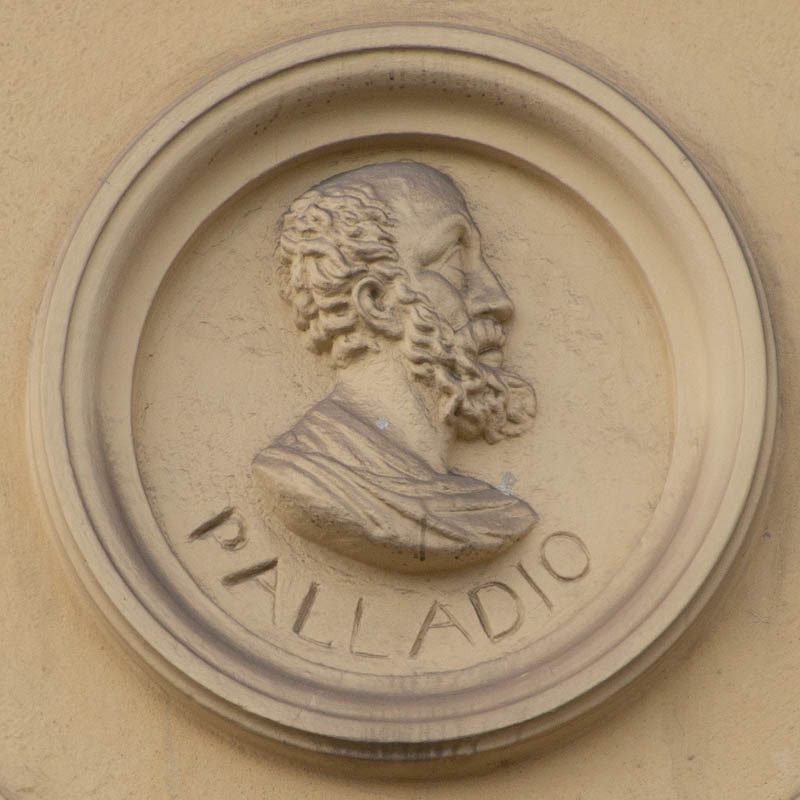 Tondi mit Reliefbüste - Palladio 