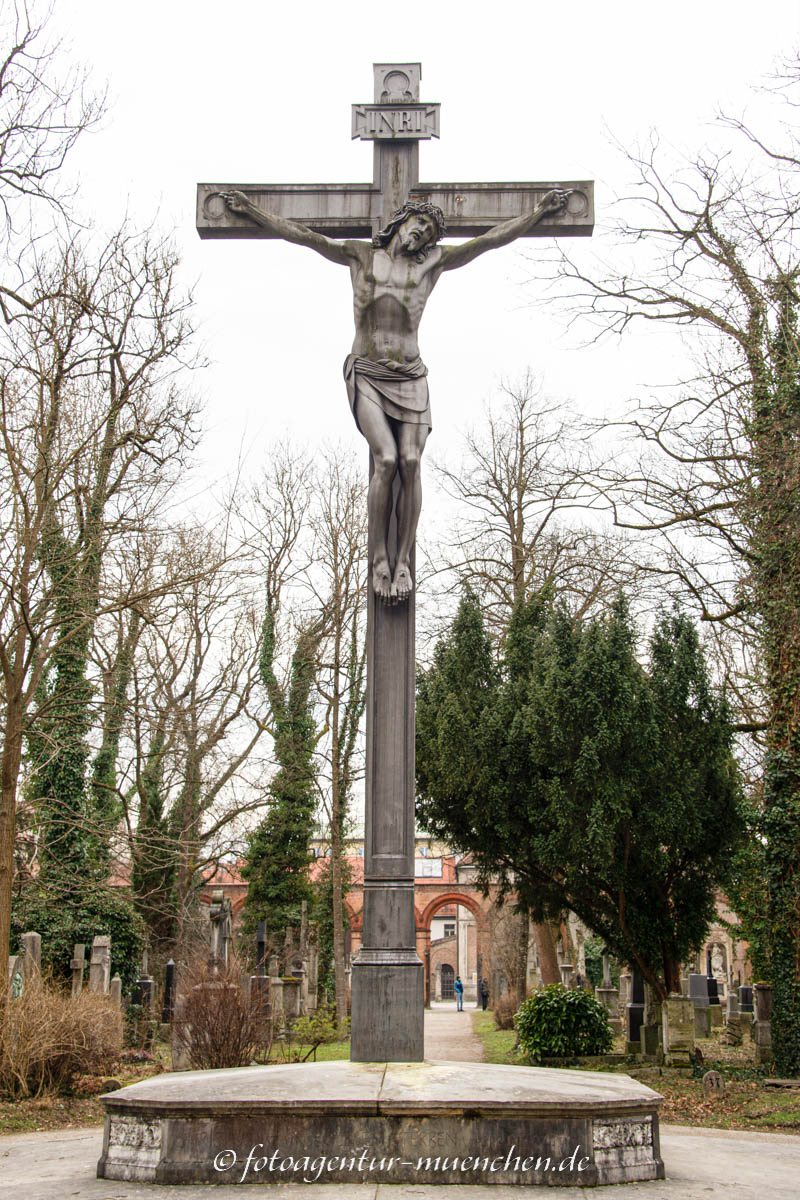 Kreuz im Campo Santo