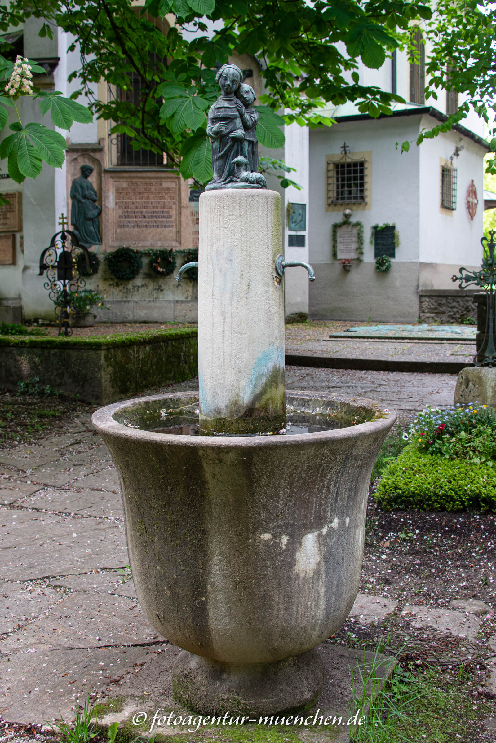 Peter-Dörfler-Brunnen