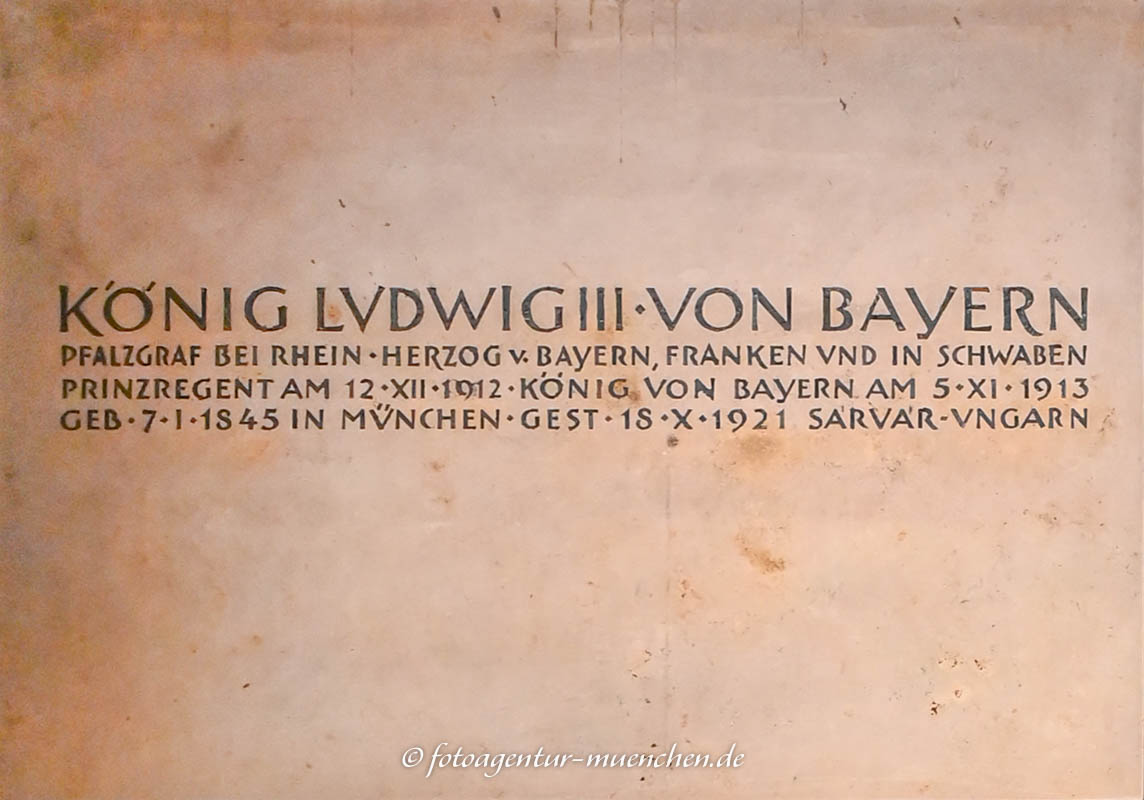 Grabplatte - König Ludwig III.