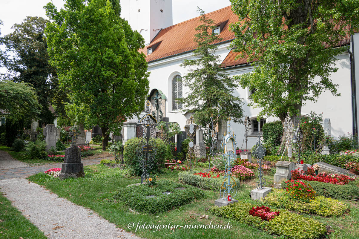 Bogenhausner Friedhof