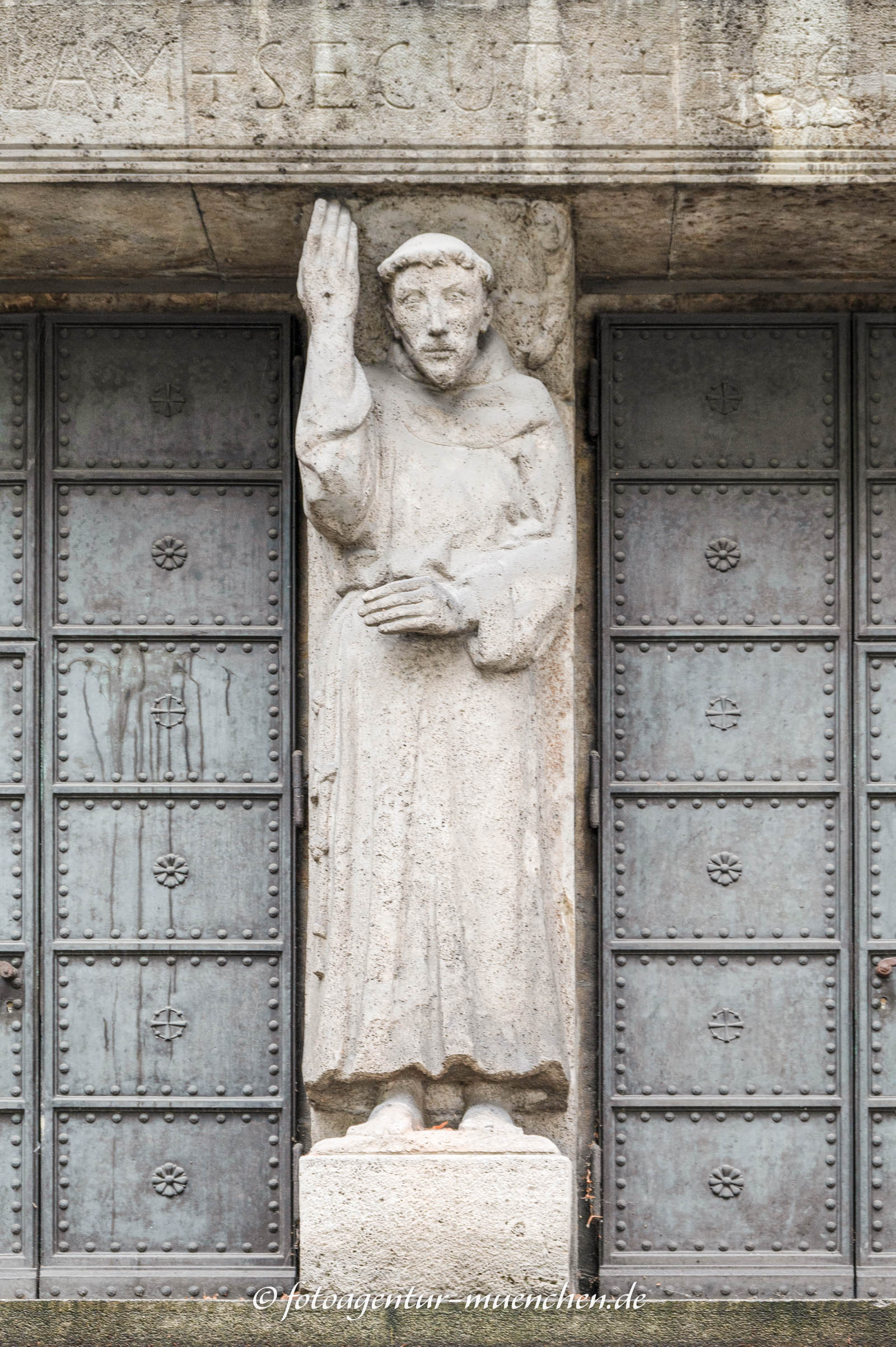 Pfeilerfigur des Heiligen Franziskus
