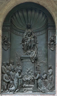 München - Bronzerelief - Grab Ferdinand von Miller d. Ä.