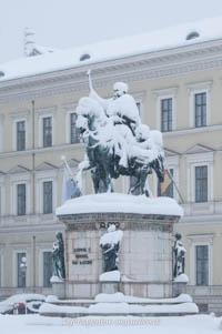 Reiterstandbild König Ludwig I. im Winter