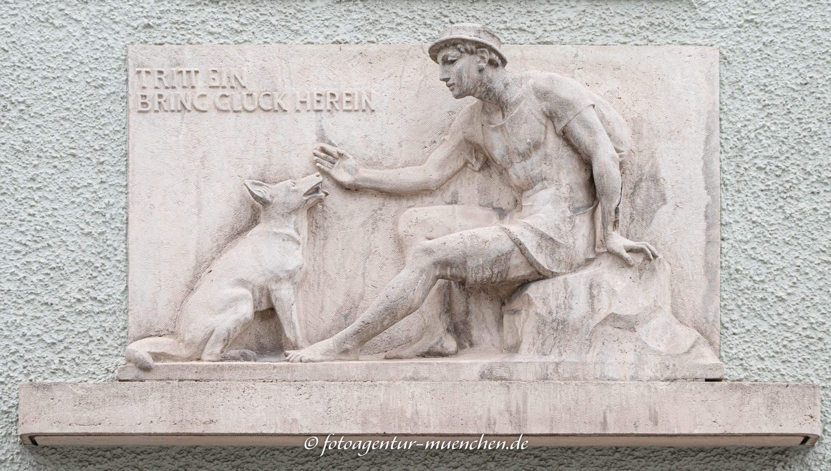 Bauschmuck - Mann mit Hund