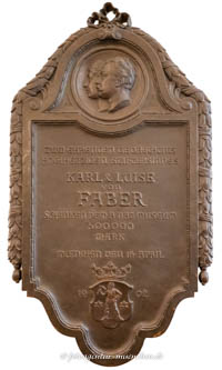  - Gedenktafel - Karl & Luise von Faber