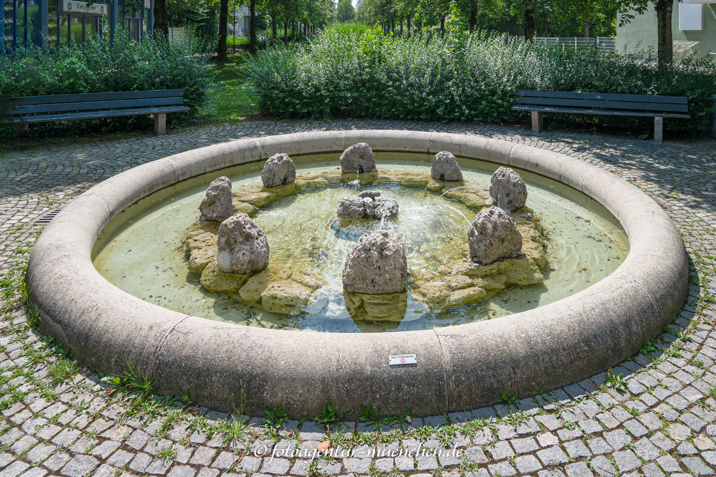 Felsenring-Brunnen