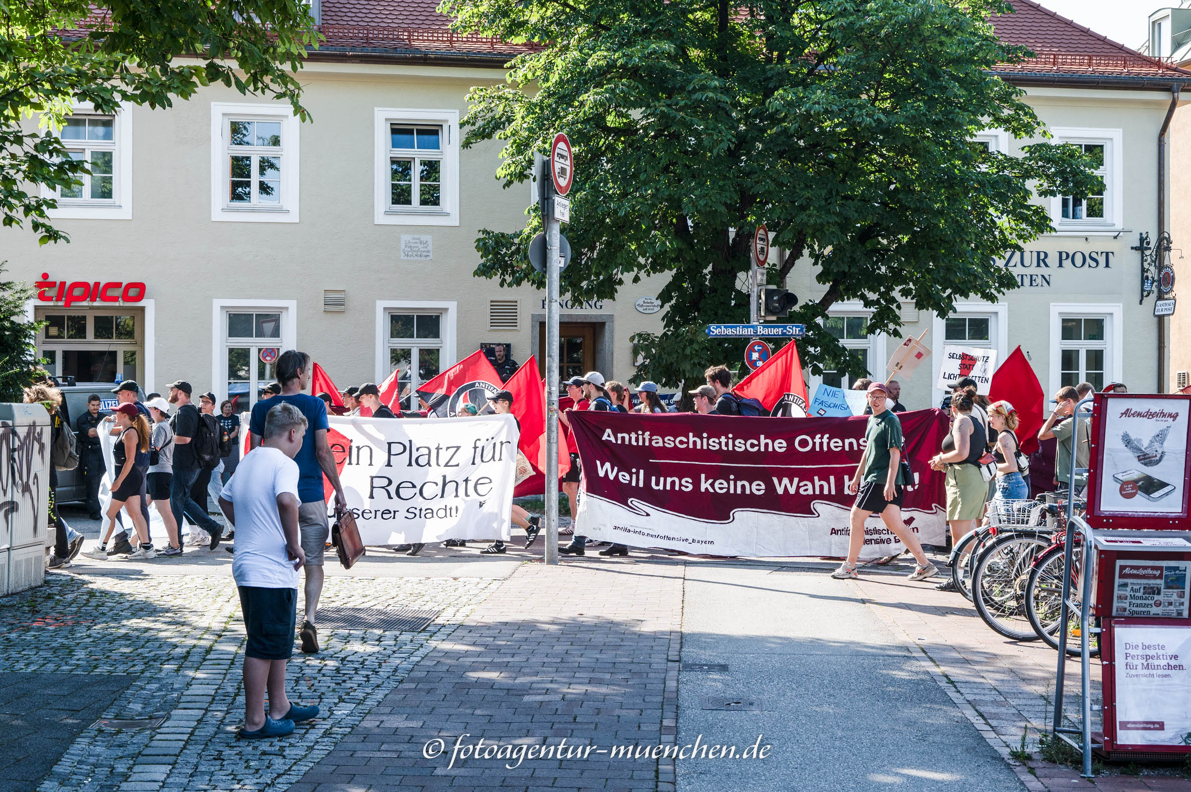 Demo gegen das Afd-Büro in Perlach