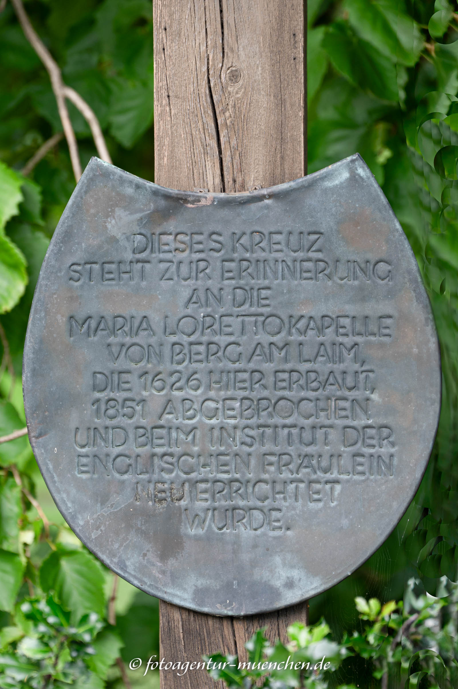 Gedenkkreuz - Maria Lorettokapelle